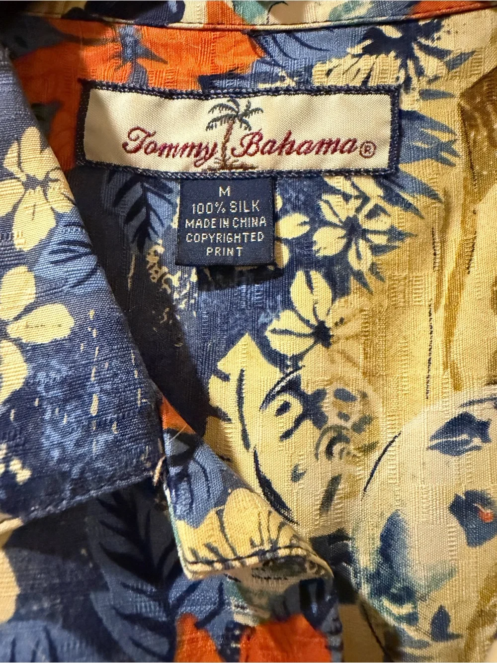 Tommy Bahama Vintage Silk Holiday Christmas Tropical Aloha Camp Shirt M
